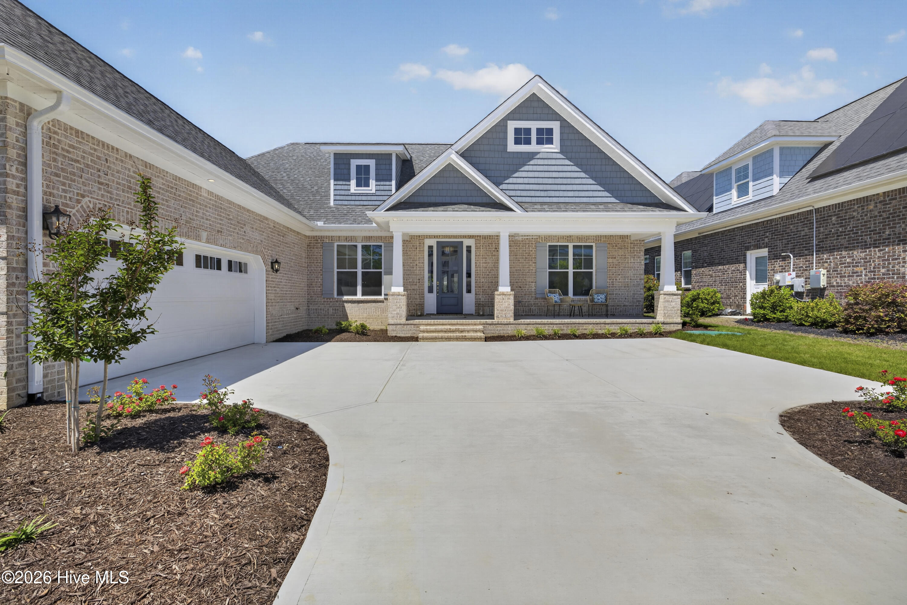 2556 E Timber Crest Drive NE