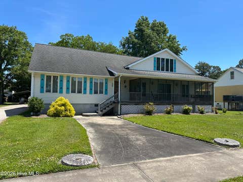 Homes For Sale - 463 E Water Street<br/> Beaufort County, Belhaven, NC 27810