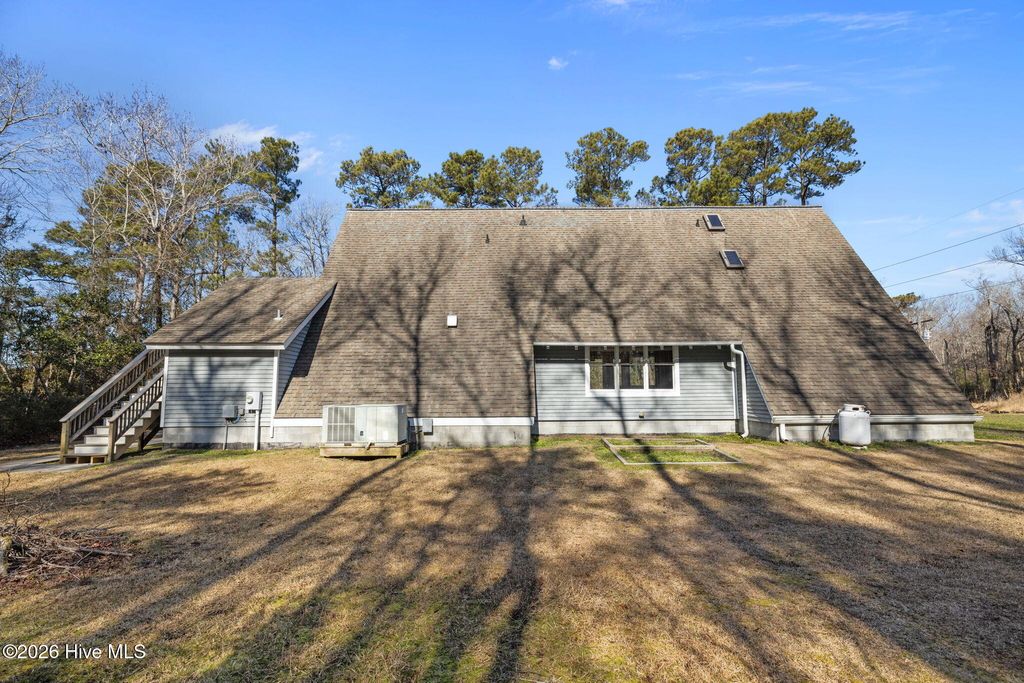 Photo of 1480 Highway 101, Beaufort, NC 28516 (MLS # 100551862)