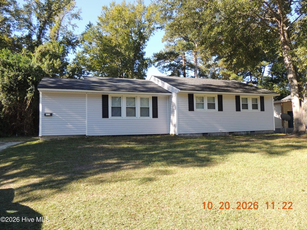 Photo of 509 Henderson Drive, Jacksonville, NC 28540 (MLS # 100611416)