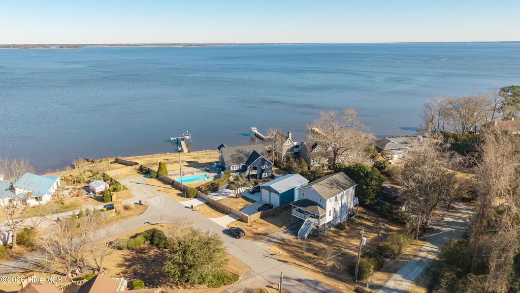 Photo of 103 Gibbs Road, New Bern, NC 28560 (MLS # 100551861)