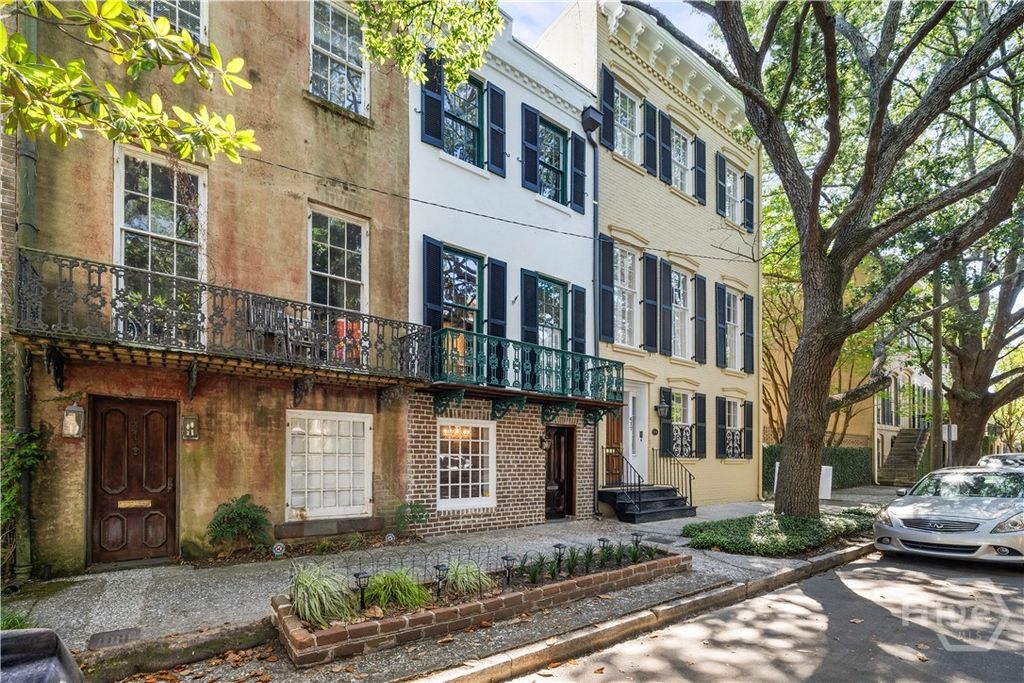 Photo of 419 E Charlton Street, Savannah, GA 31401 (MLS # SA356632)