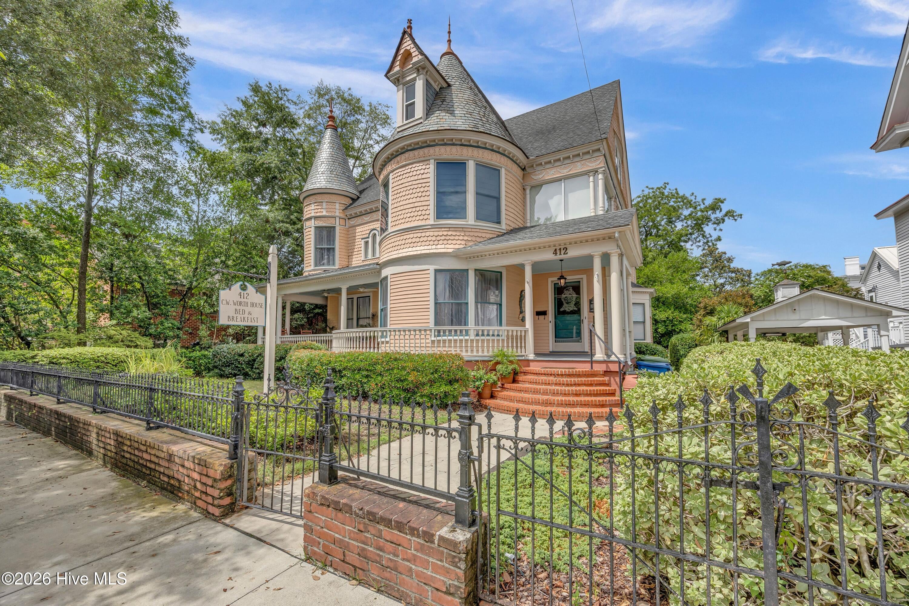412 S 3rd Street