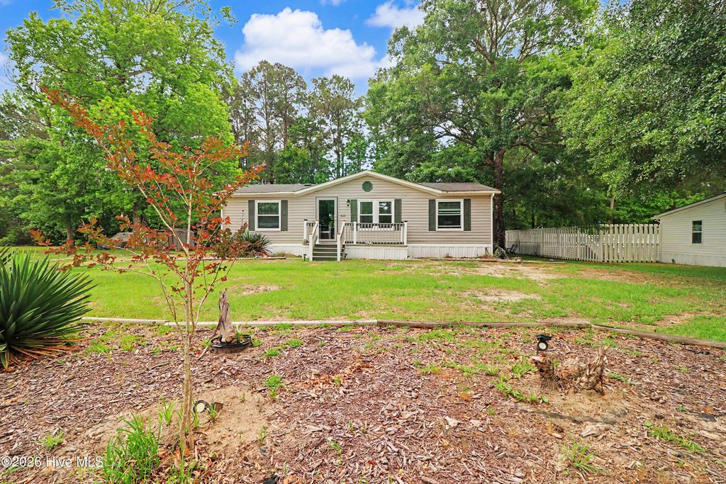 Photo of 427 Baker Drive SW, Supply, NC 28462 (MLS # 100573987)