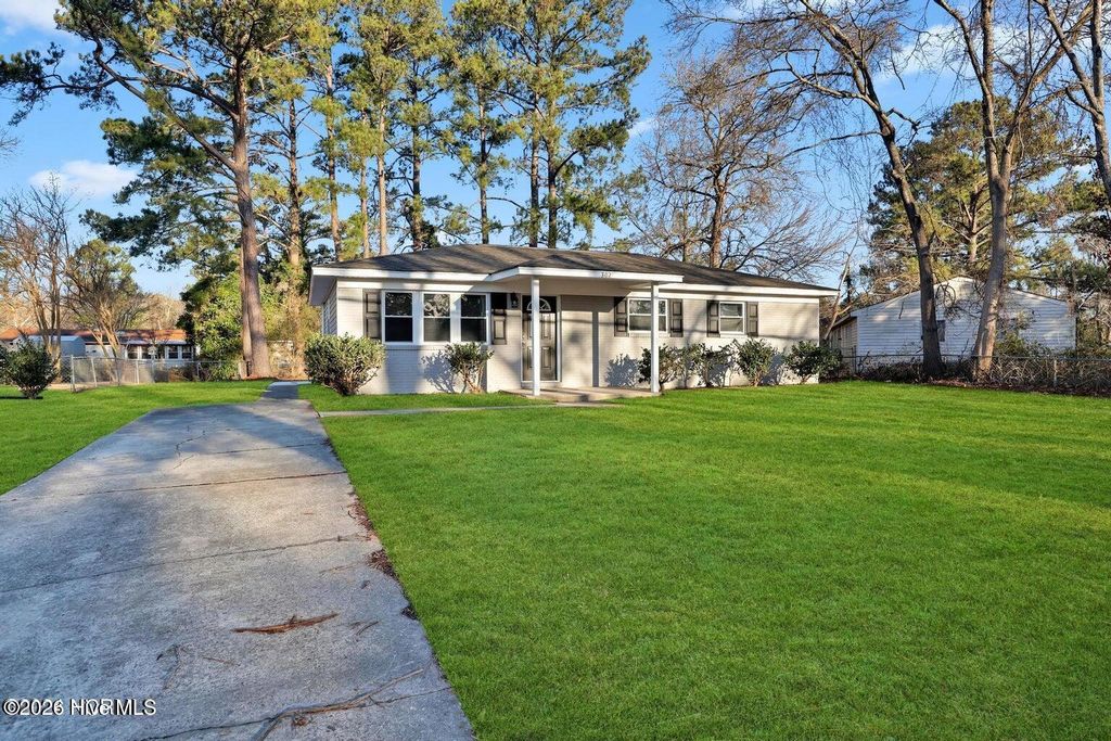 Photo of 302 Shamrock Drive, Jacksonville, NC 28540 (MLS # 100560964)