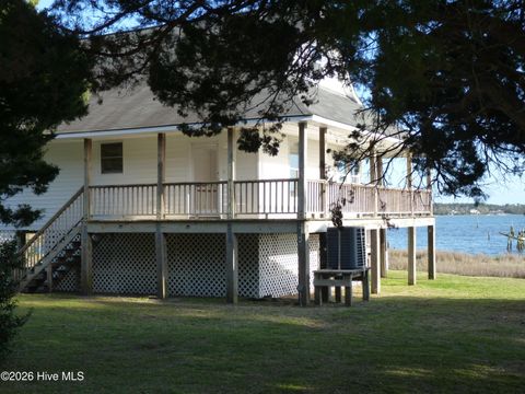 210 Shore Road Newport NC 28570