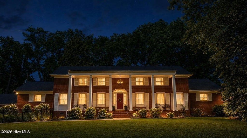 Photo of 201 S Main Street, Mount Gilead, NC 27306 (MLS # 100600929)