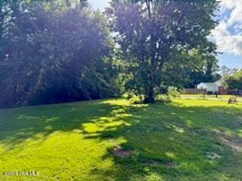 Tiny photo for 6 Cornell Drive, Jacksonville, NC 28546 (MLS # 100573750)