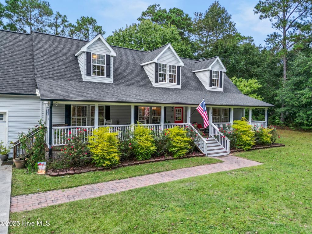 Photo of 152 Crystal Court, Hampstead, NC 28443 (MLS # 100535134)