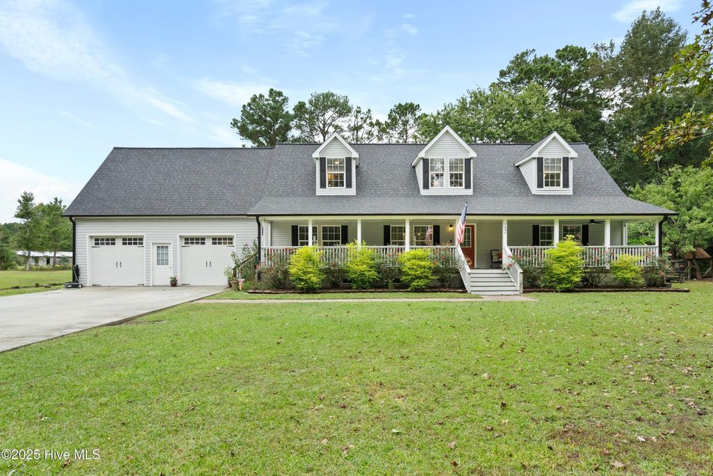 Photo of 152 Crystal Court, Hampstead, NC 28443 (MLS # 100535134)