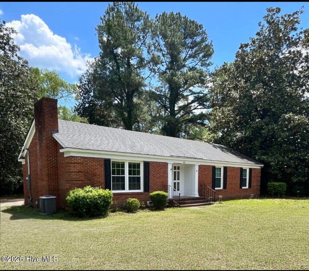 Photo of 500 Turnpike Road, Laurinburg, NC (MLS # 100573089)