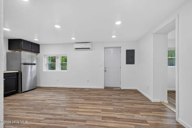653 Poyners Road, photo 5 of 17