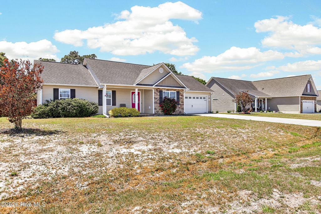 Photo of 142 Rosemary Avenue, Hubert, NC 28539 (MLS # 100569204)