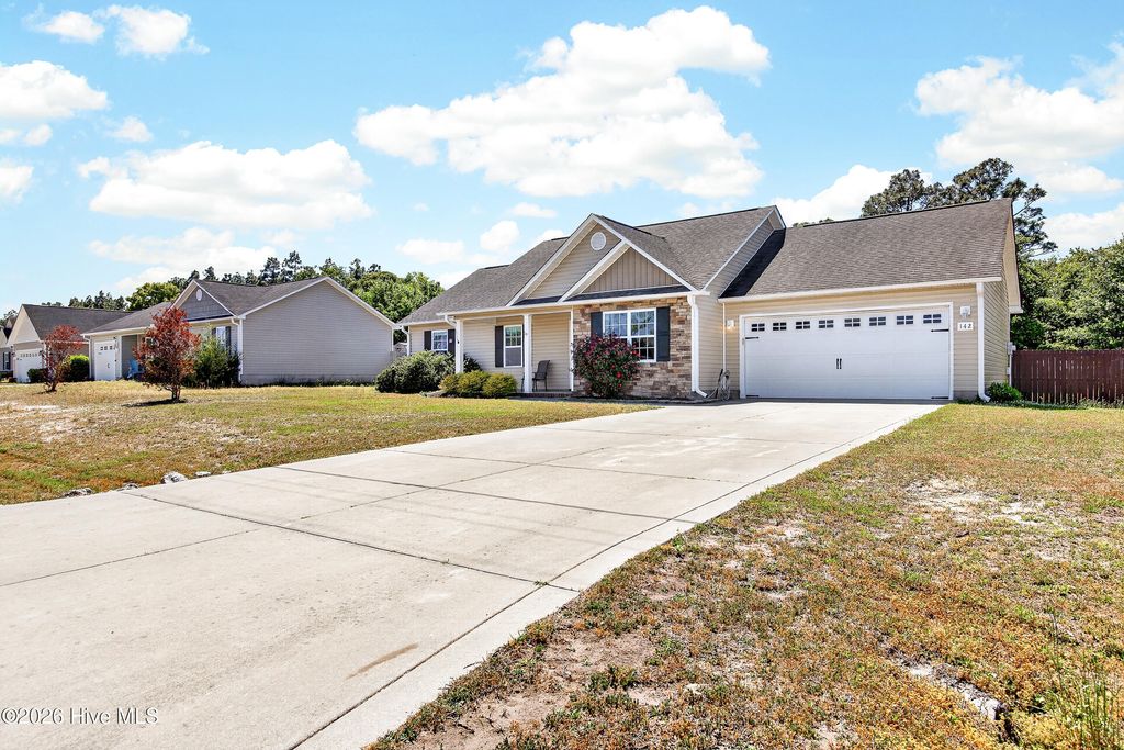 Photo of 142 Rosemary Avenue, Hubert, NC 28539 (MLS # 100569204)