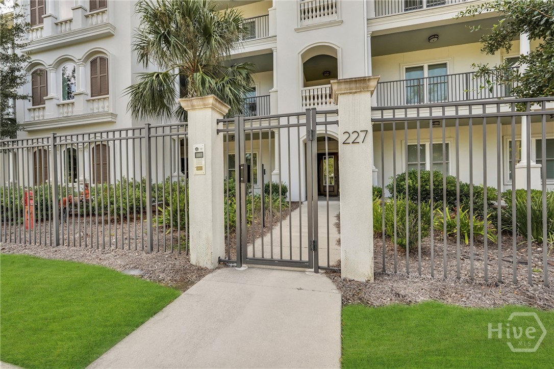 227 Fort King George Drive H