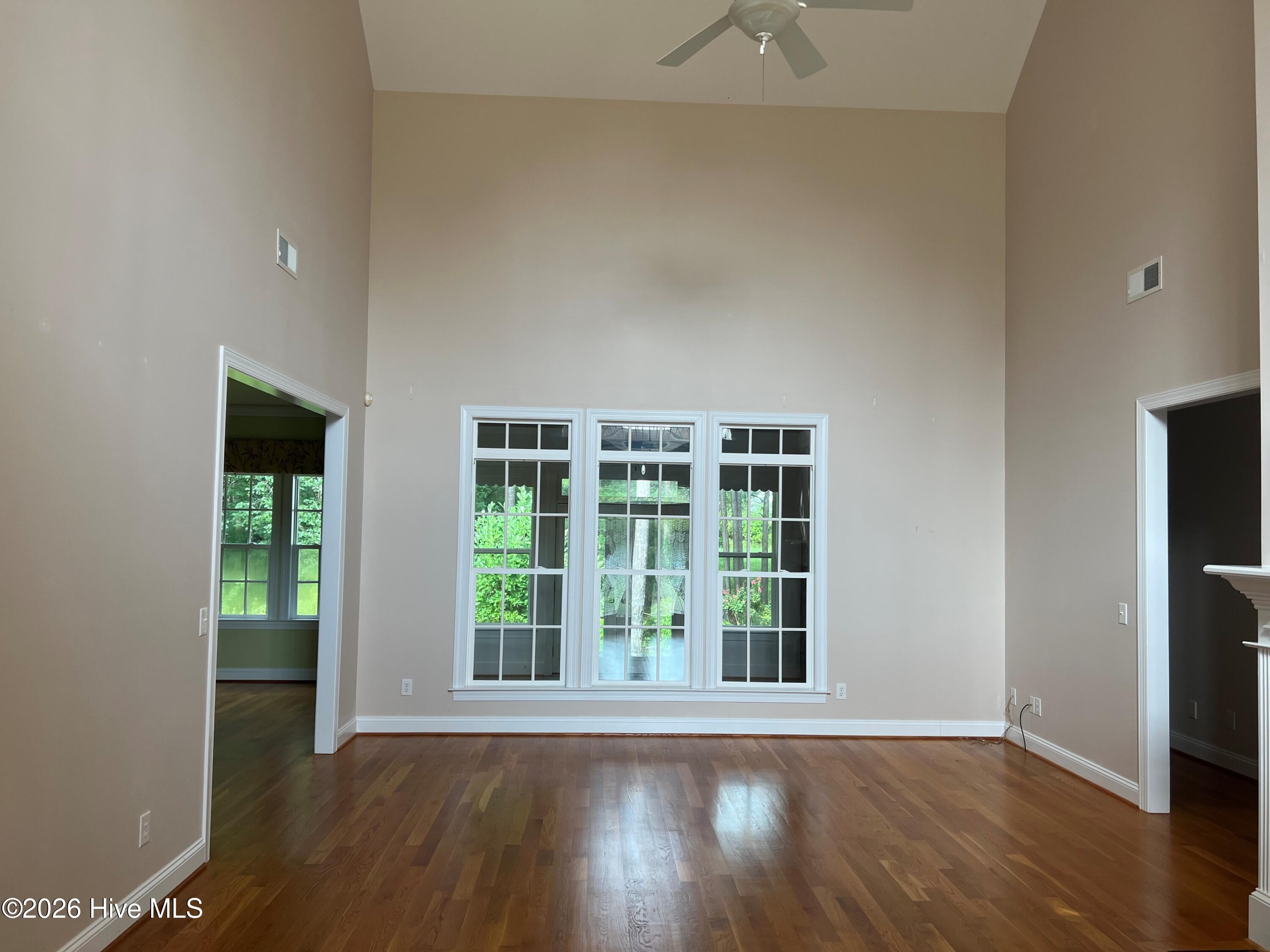 2104 Bay Colony Lane