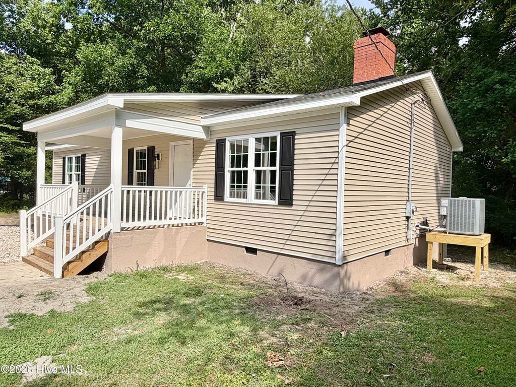 Photo of 133 Anglers Cove Road, Hertford, NC 27944 (MLS # 100586179)