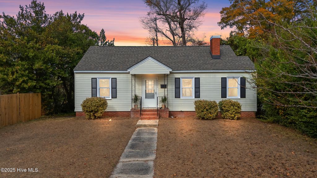 Photo of 3262 Camden Circle, Wilmington, NC 28403 (MLS # 100486304)