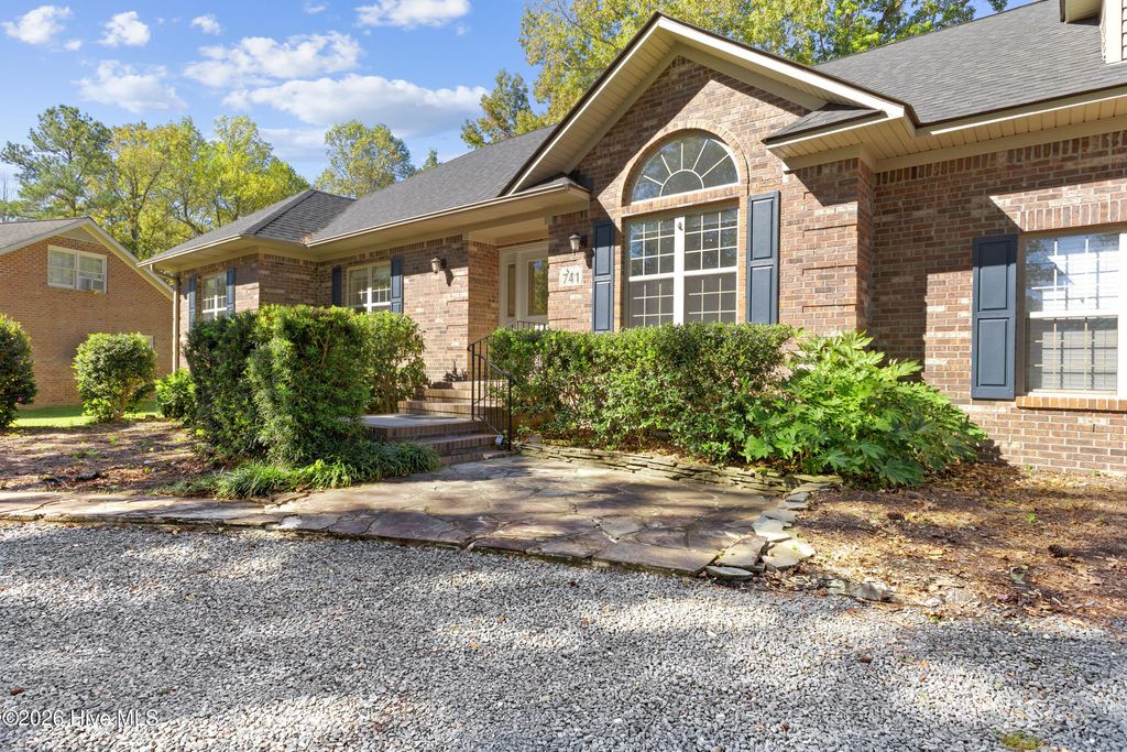 Photo of 741 Scorpion Drive, Wilmington, NC 28411 (MLS # 100555563)