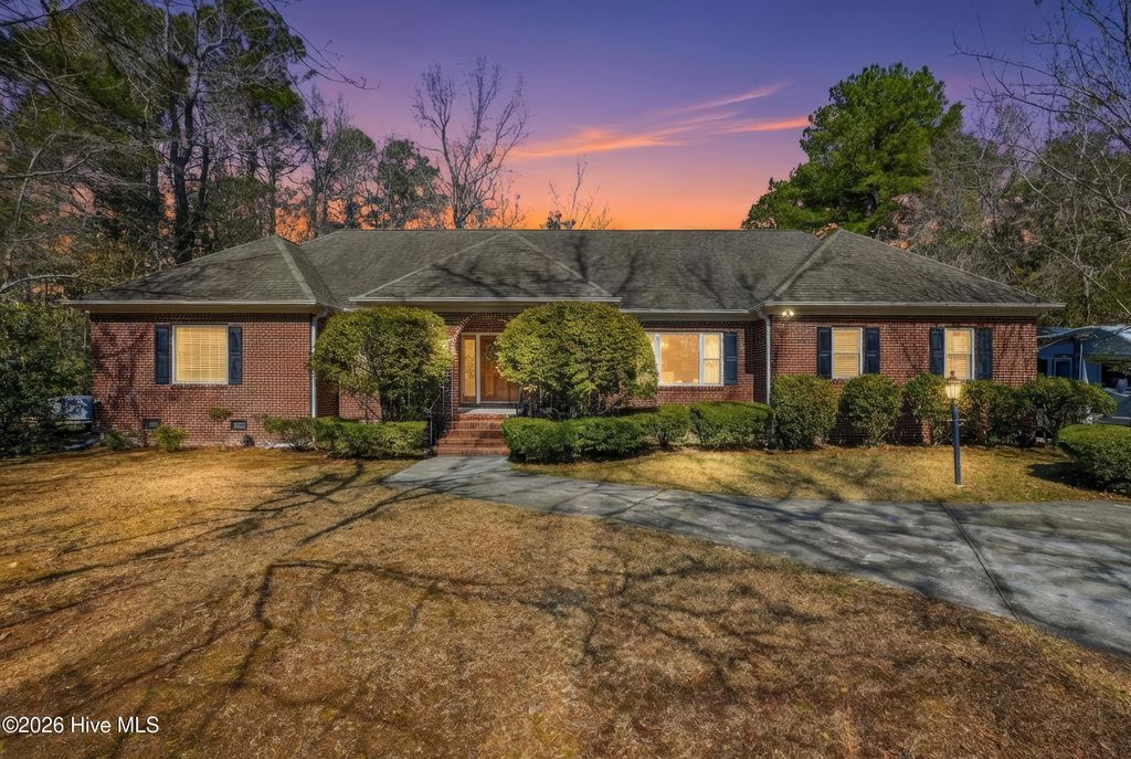 Photo of 122 Spring Chase Lane, Rocky Point, NC 28457 (MLS # 100557238)