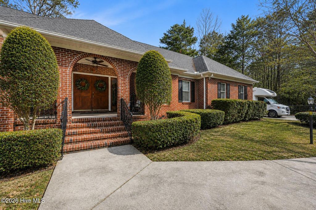 Photo of 122 Spring Chase Lane, Rocky Point, NC 28457 (MLS # 100557238)