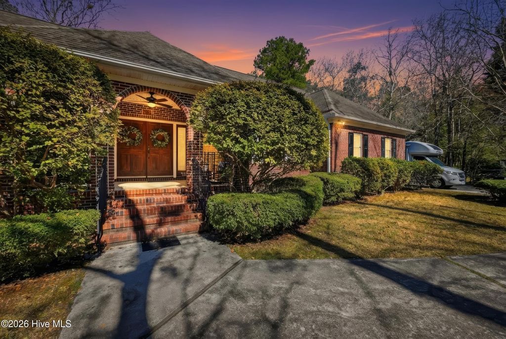 Photo of 122 Spring Chase Lane, Rocky Point, NC 28457 (MLS # 100557238)