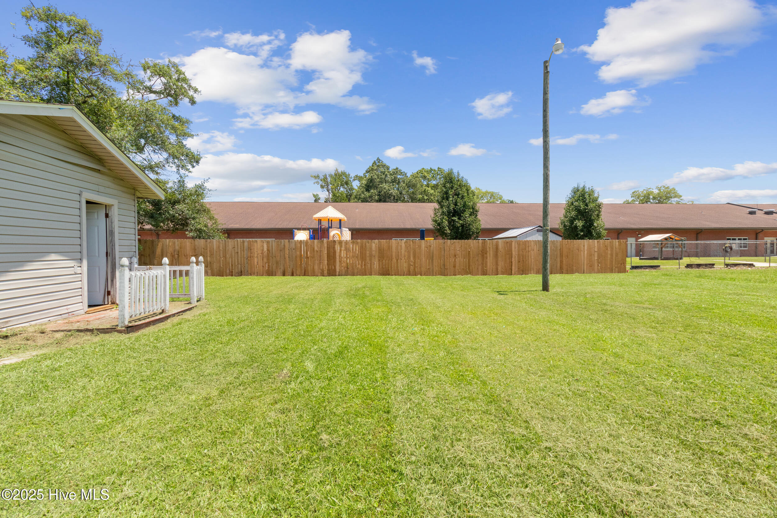 Burgaw, North Carolina 28425, United States, 3 Bedrooms Bedrooms, ,3 BathroomsBathrooms,Residential,Pending,256038
