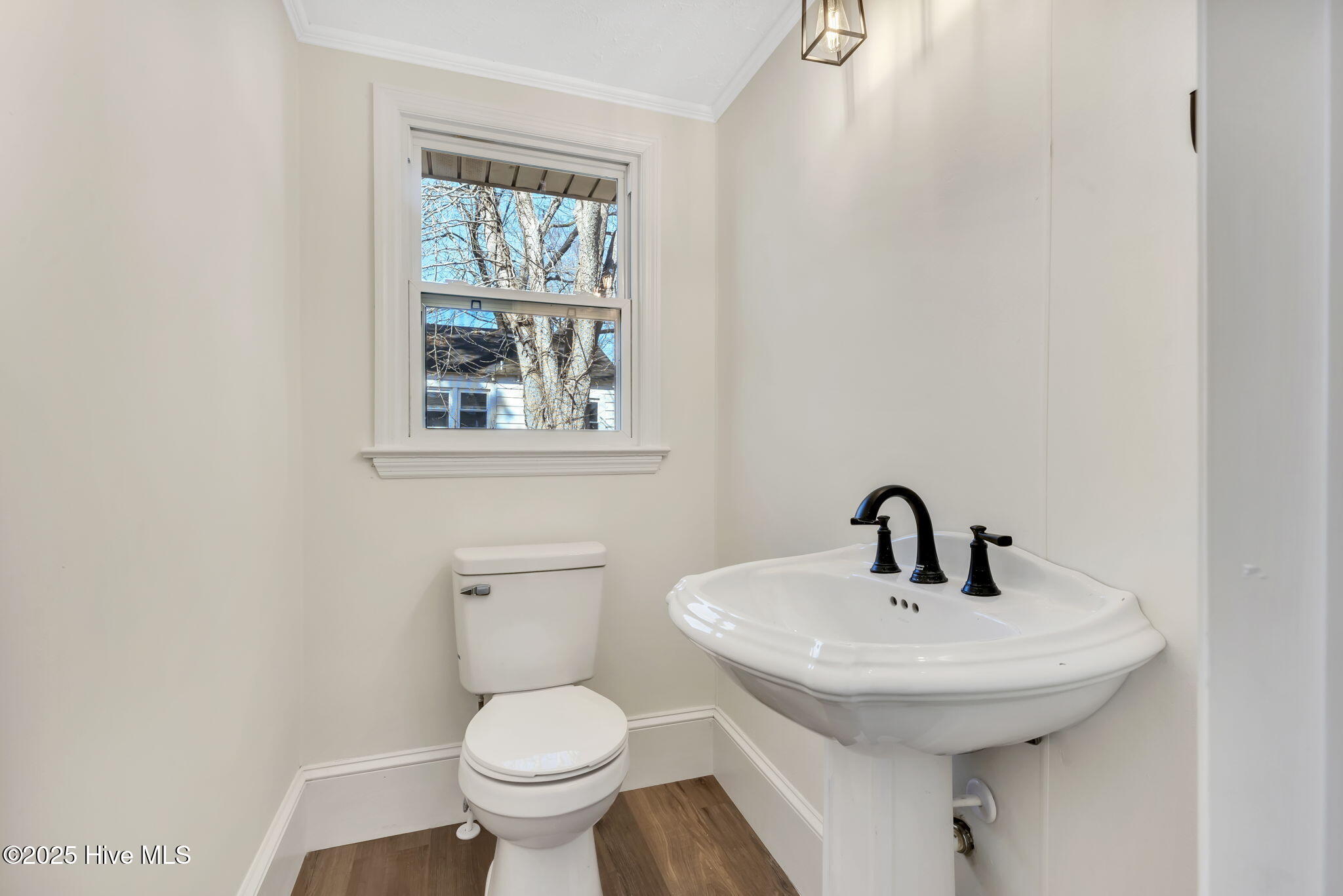 Burgaw, North Carolina 28425, United States, 3 Bedrooms Bedrooms, ,3 BathroomsBathrooms,Residential,Pending,256038