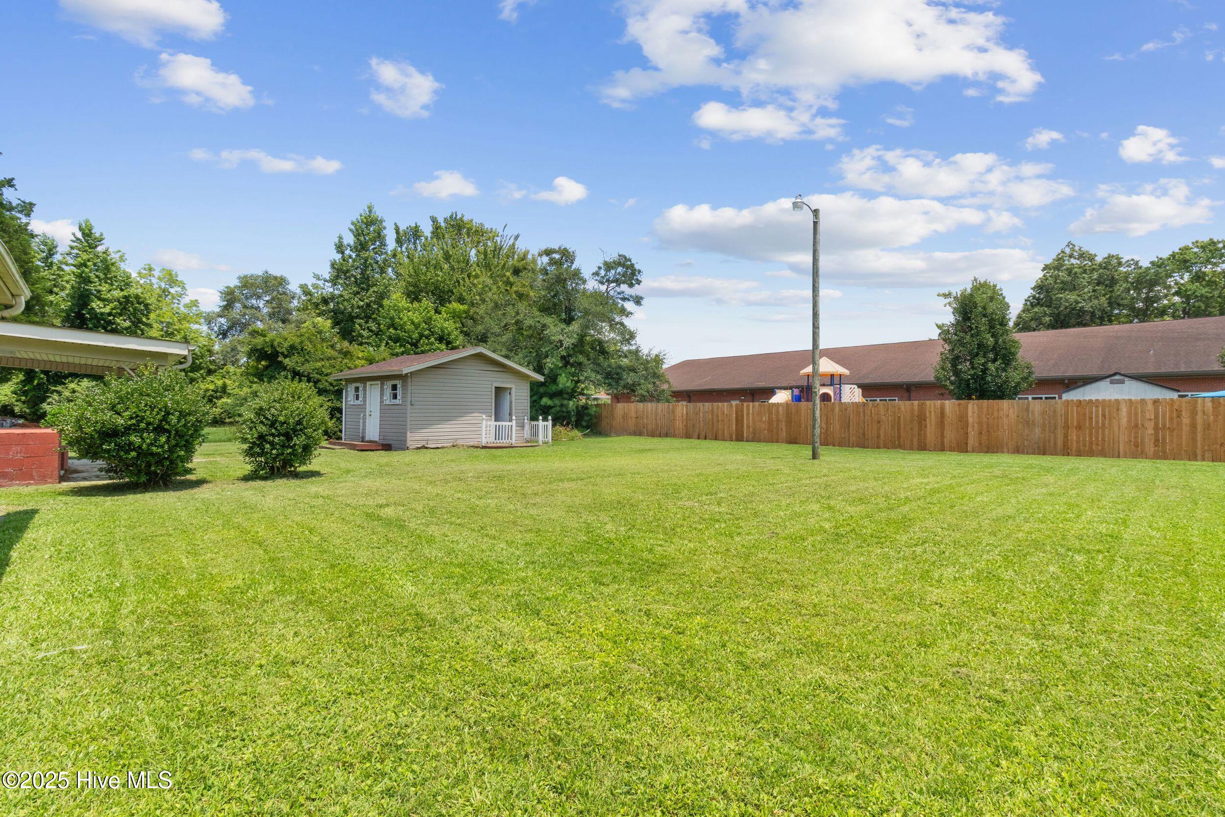 Burgaw, North Carolina 28425, United States, 3 Bedrooms Bedrooms, ,3 BathroomsBathrooms,Residential,Pending,256038