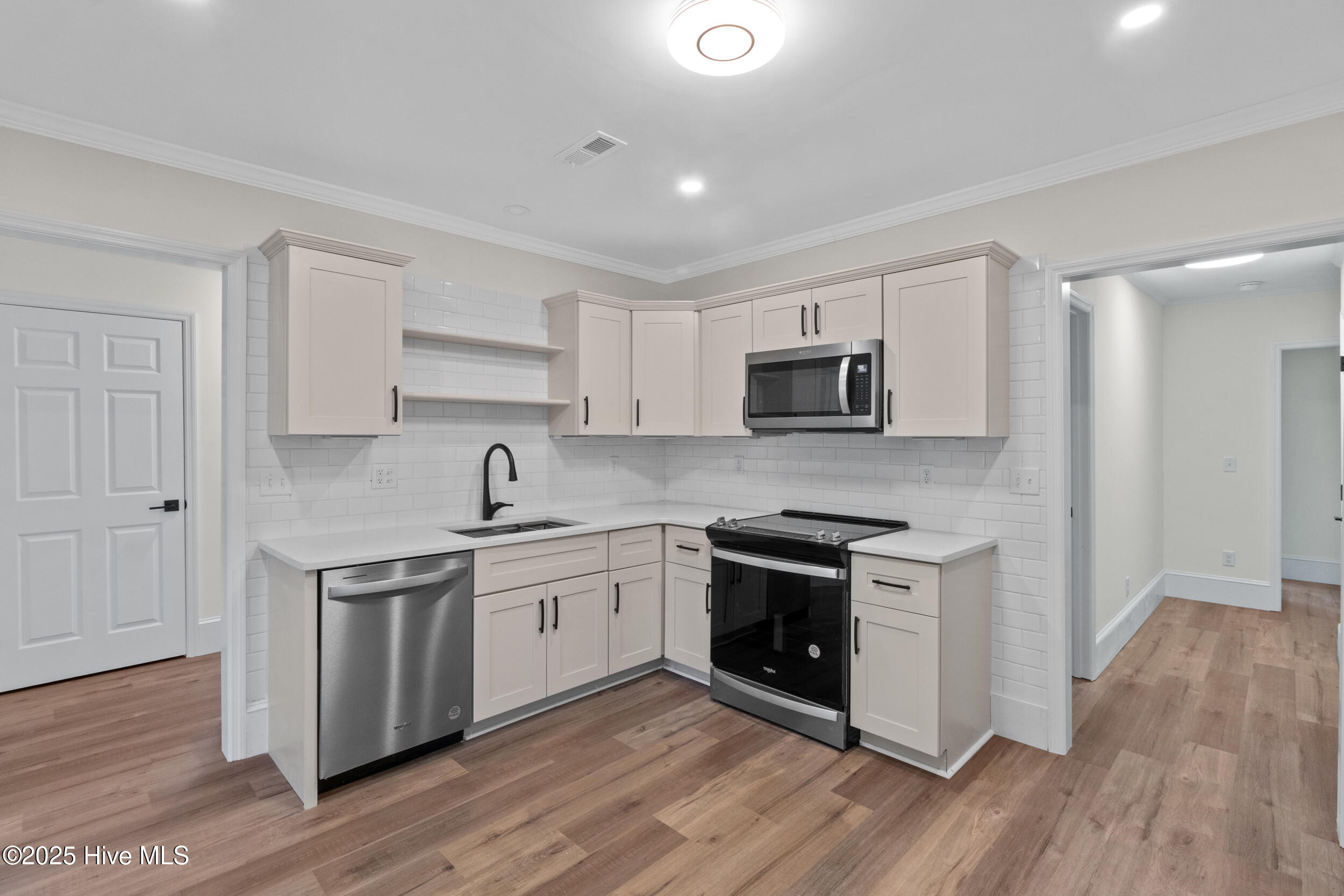 Burgaw, North Carolina 28425, United States, 3 Bedrooms Bedrooms, ,3 BathroomsBathrooms,Residential,Pending,256038