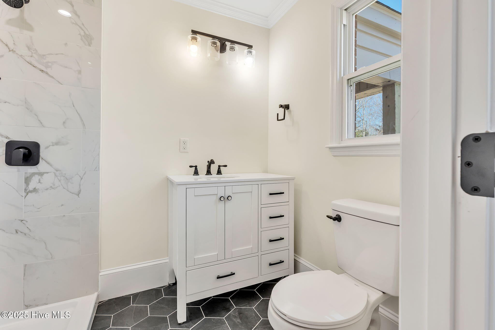 Burgaw, North Carolina 28425, United States, 3 Bedrooms Bedrooms, ,3 BathroomsBathrooms,Residential,Pending,256038