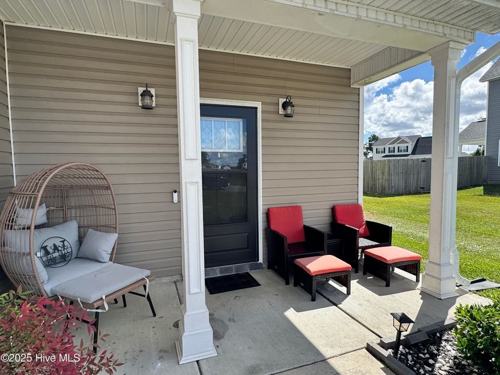 Photo of 407 Cattle Ranch Lane, Jacksonville, NC 28546 (MLS # 100544254)