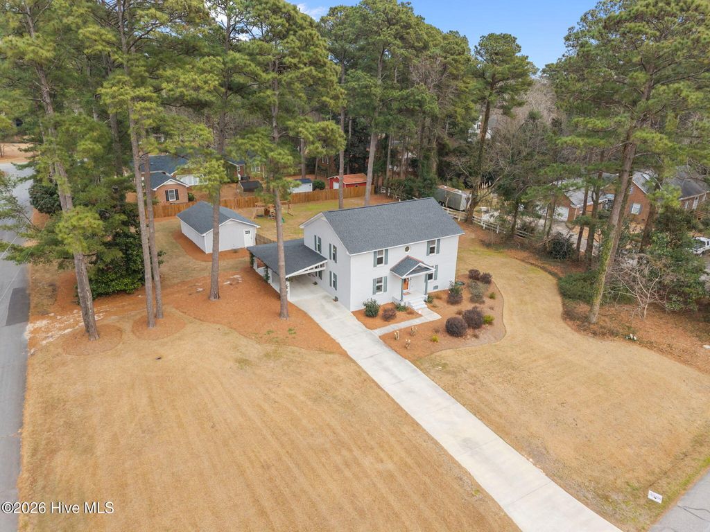 Photo of 410 Coharie Drive, Clinton, NC 28328 (MLS # 100552204)