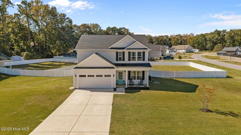 Homes For Sale - 120 Persimmon Drive<br/> New Bern, NC 28562