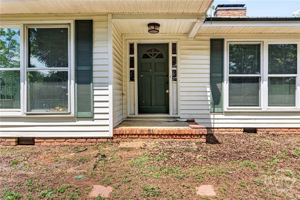 Photo of 2229 Highway 98 E, Danielsville, GA 30633 (MLS # CL355432)