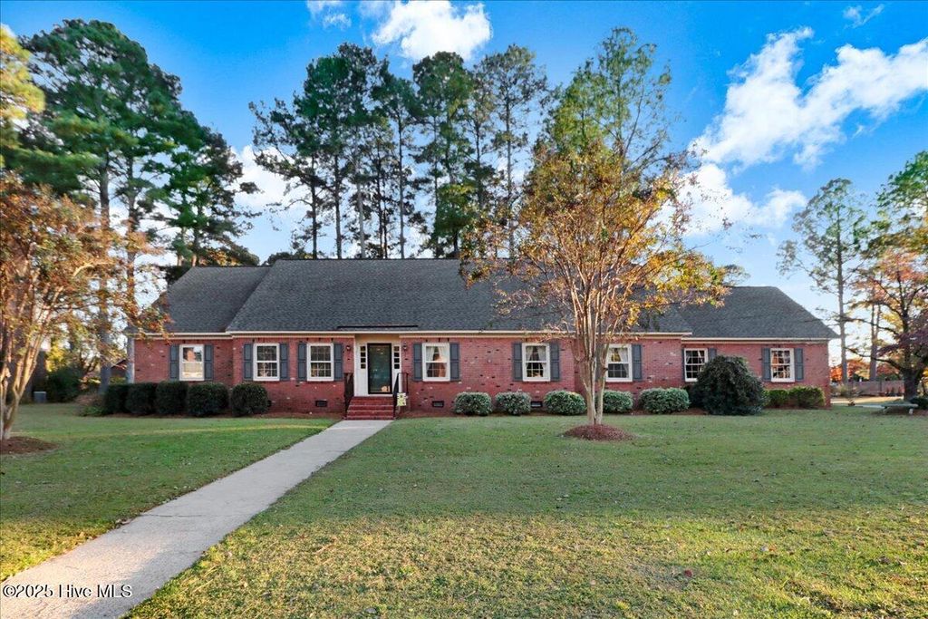 Photo of 1802 Windsor Road, Kinston, NC 28504 (MLS # 100540344)