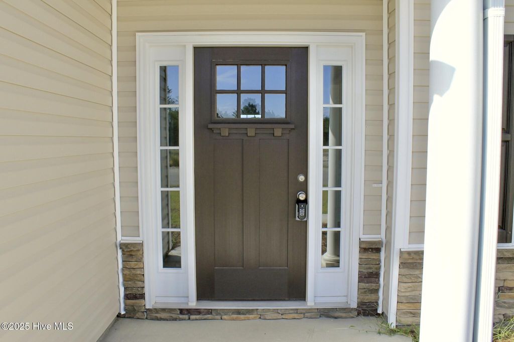 Photo of 216 Windsor Run Boulevard, Jacksonville, NC 28546 (MLS # 100504951)