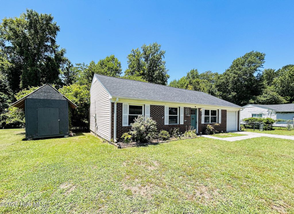 Photo of 508 Thyme Court, Jacksonville, NC 28540 (MLS # 100589628)