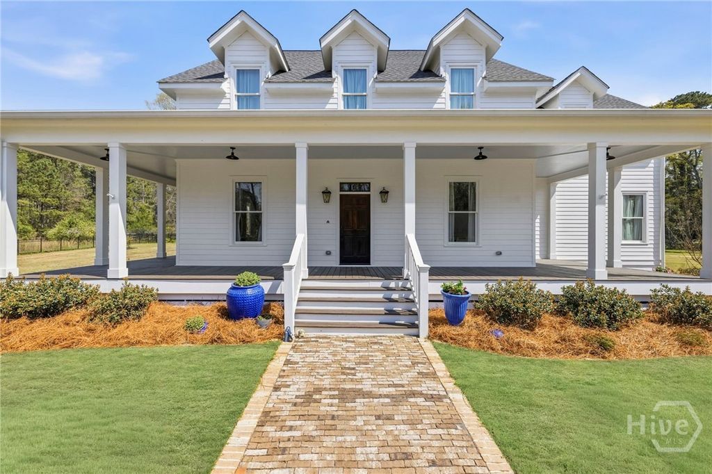 Photo of 855 Jasper Street St, Madison, GA 30650 (MLS # CL345173)