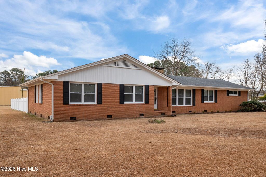 Photo of 2689 Nc 121 Highway, Farmville, NC 27828 (MLS # 100550159)