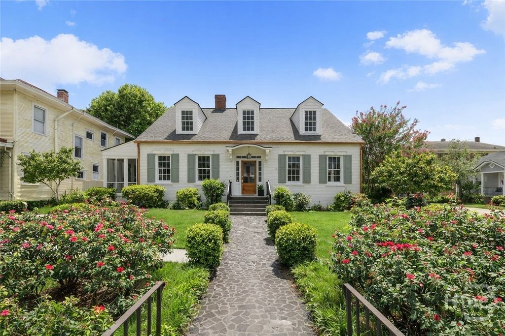 Photo of 501 E 41st Street, Savannah, GA 31401 (MLS # SA347064)