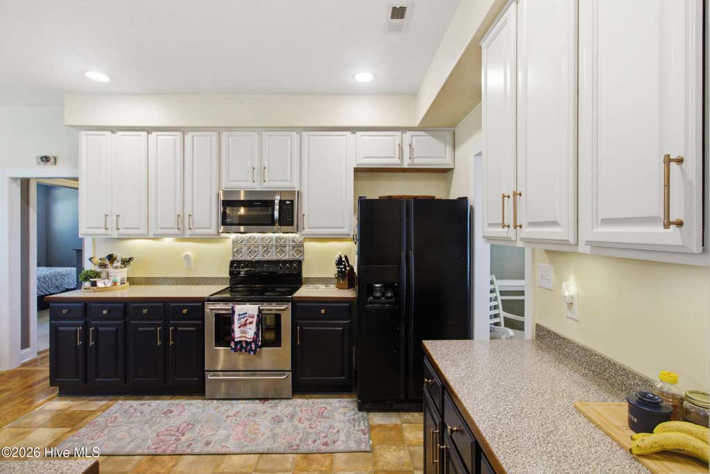 Photo of 107 Stony Brook Drive, New Bern, NC 28562 (MLS # 100582325)