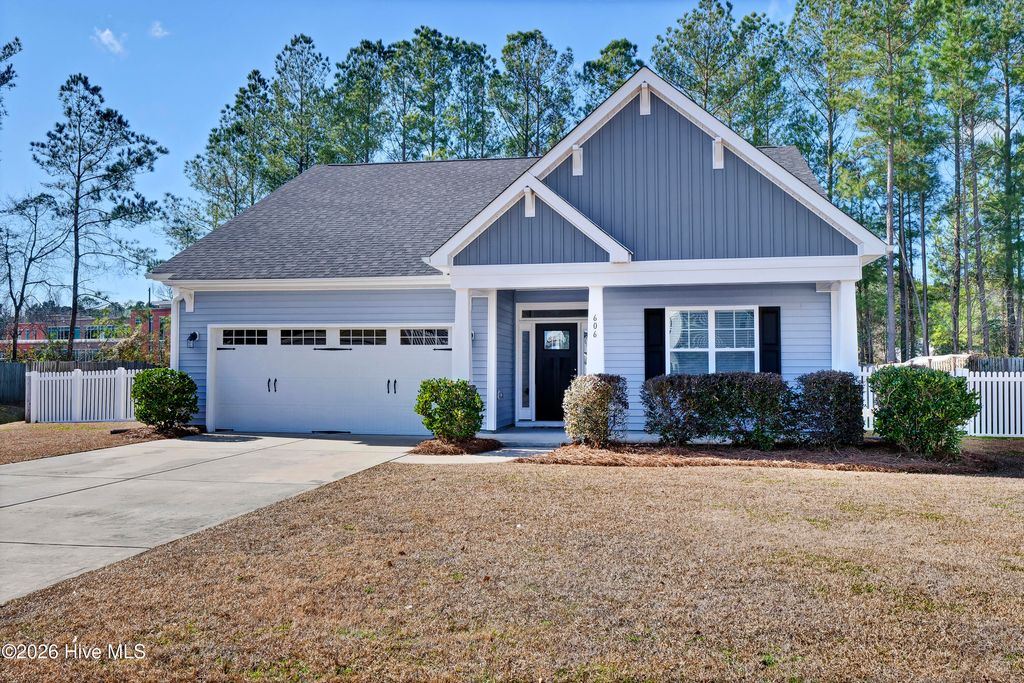 Photo of 606 Jasmine Way, Burgaw, NC 28425 (MLS # 100547927)