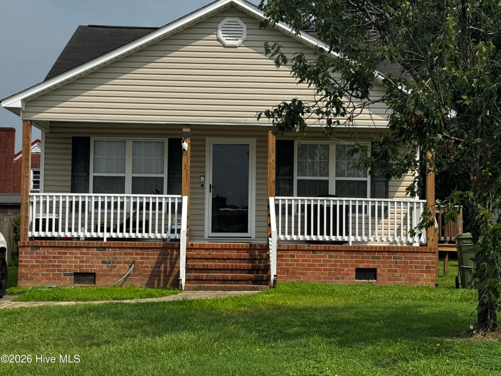 Photo of 311 Fleming Street, Washington, NC 27889 (MLS # 100592213)