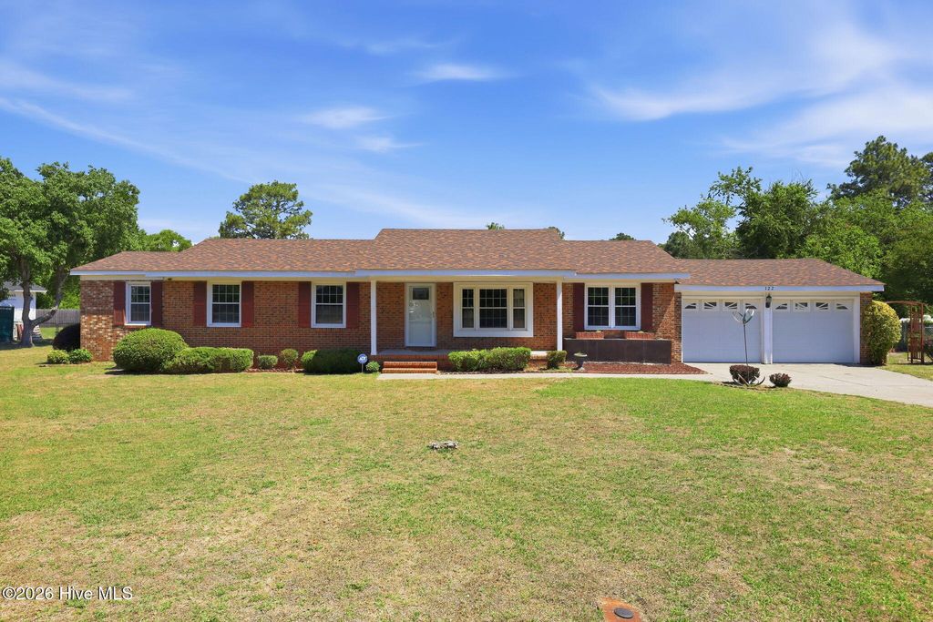 Photo of 122 Forest Drive, Aberdeen, NC 28315 (MLS # 100576699)