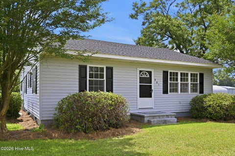 Homes For Sale - 861 Huffmantown Road<br/> Richlands, NC 28574