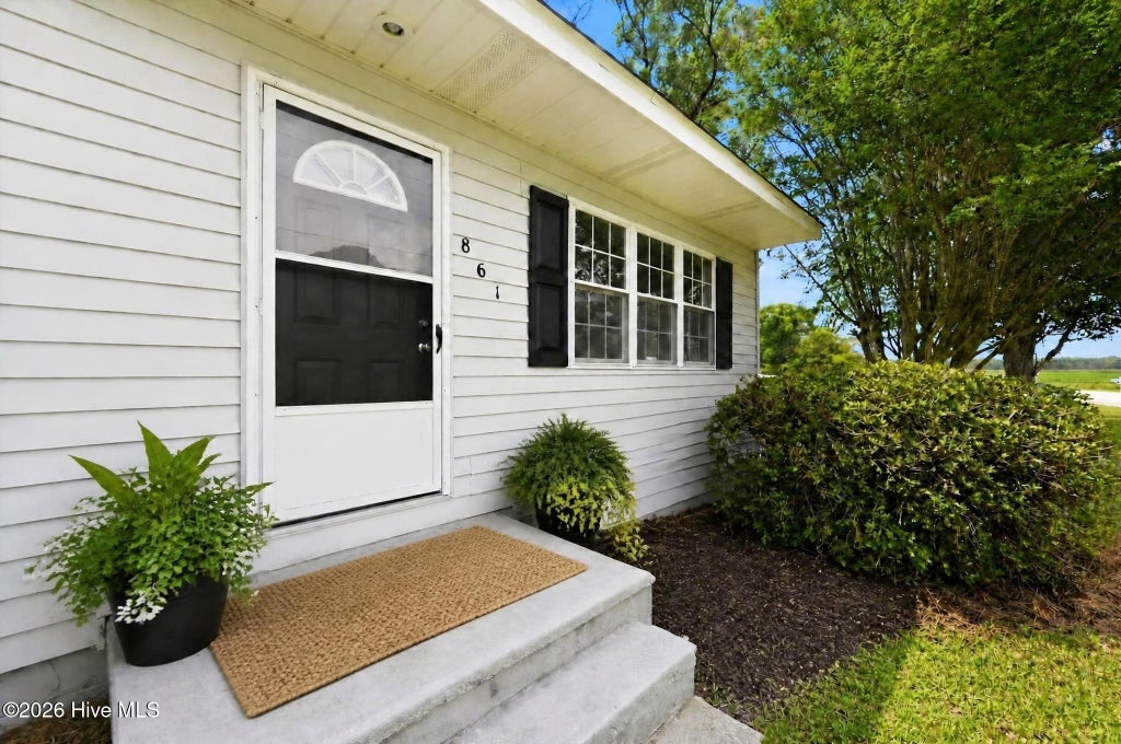 Photo of 861 Huffmantown Road, Richlands, NC 28574 (MLS # 100587744)
