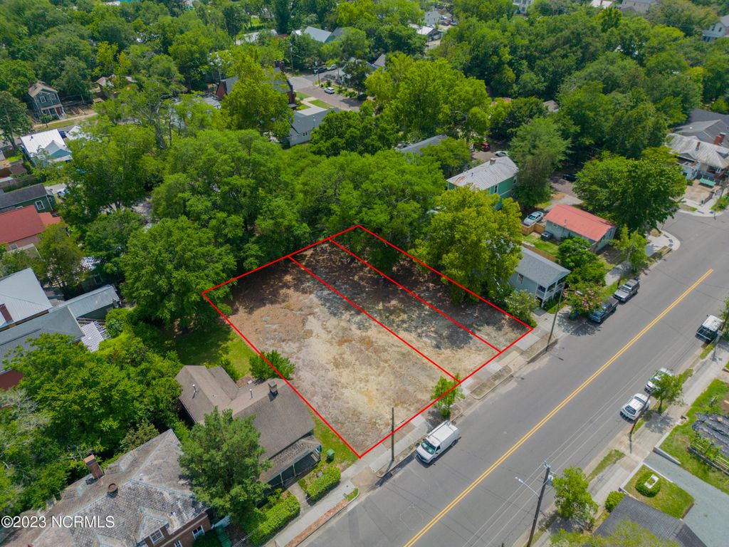 Photo of 412 Castle Street, Wilmington, NC 28401 (MLS # 100393433)