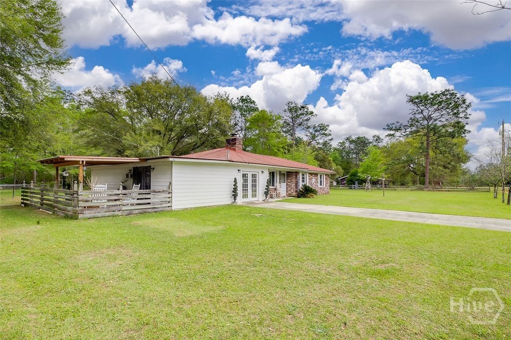 Photo of 423 Pioneer Road, Hinesville, GA 31313 (MLS # SA352541)