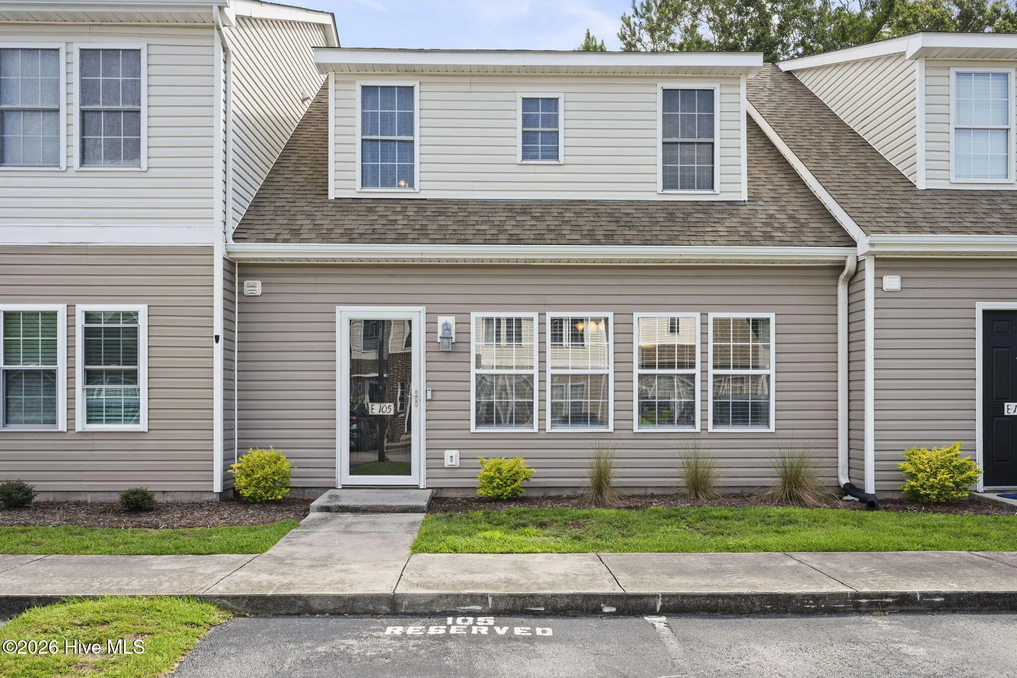 4513 Country Club Road Unit E105